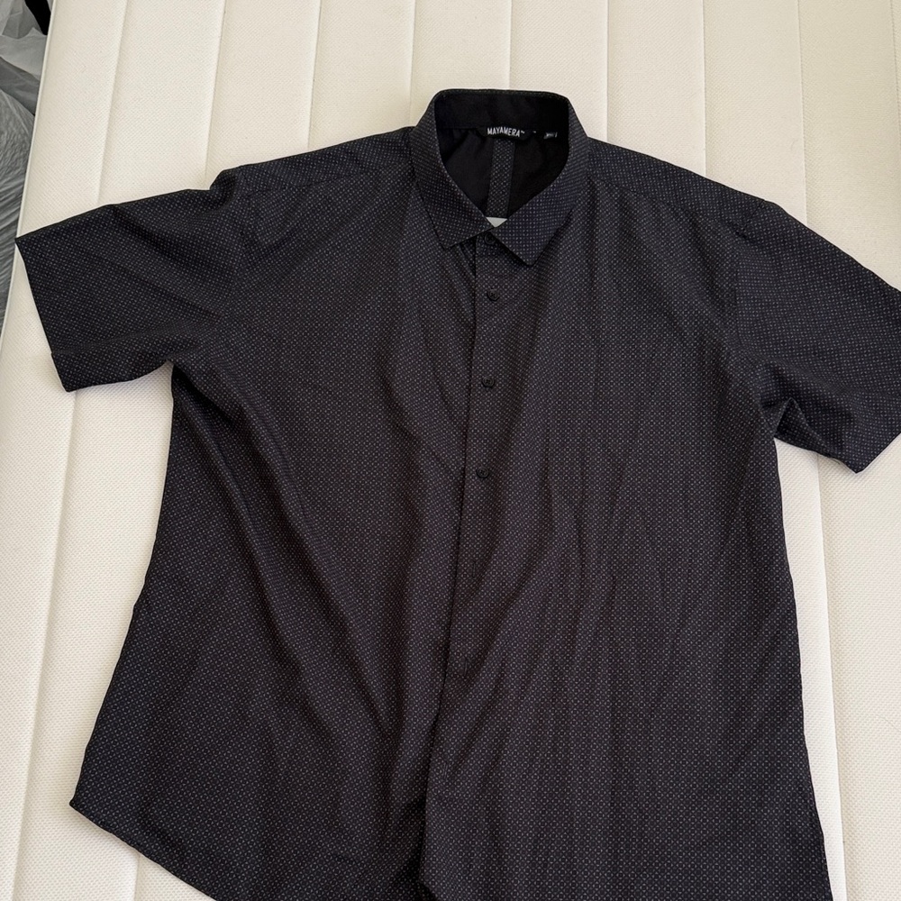 Men's Black Short Sleeve Shirt
